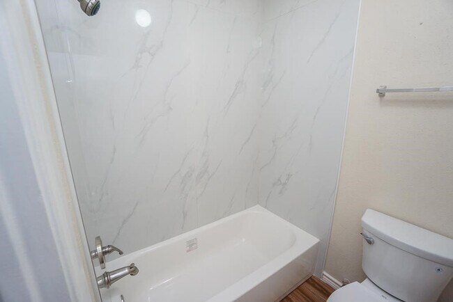 Building Photo - 2722 Amaranth Dr