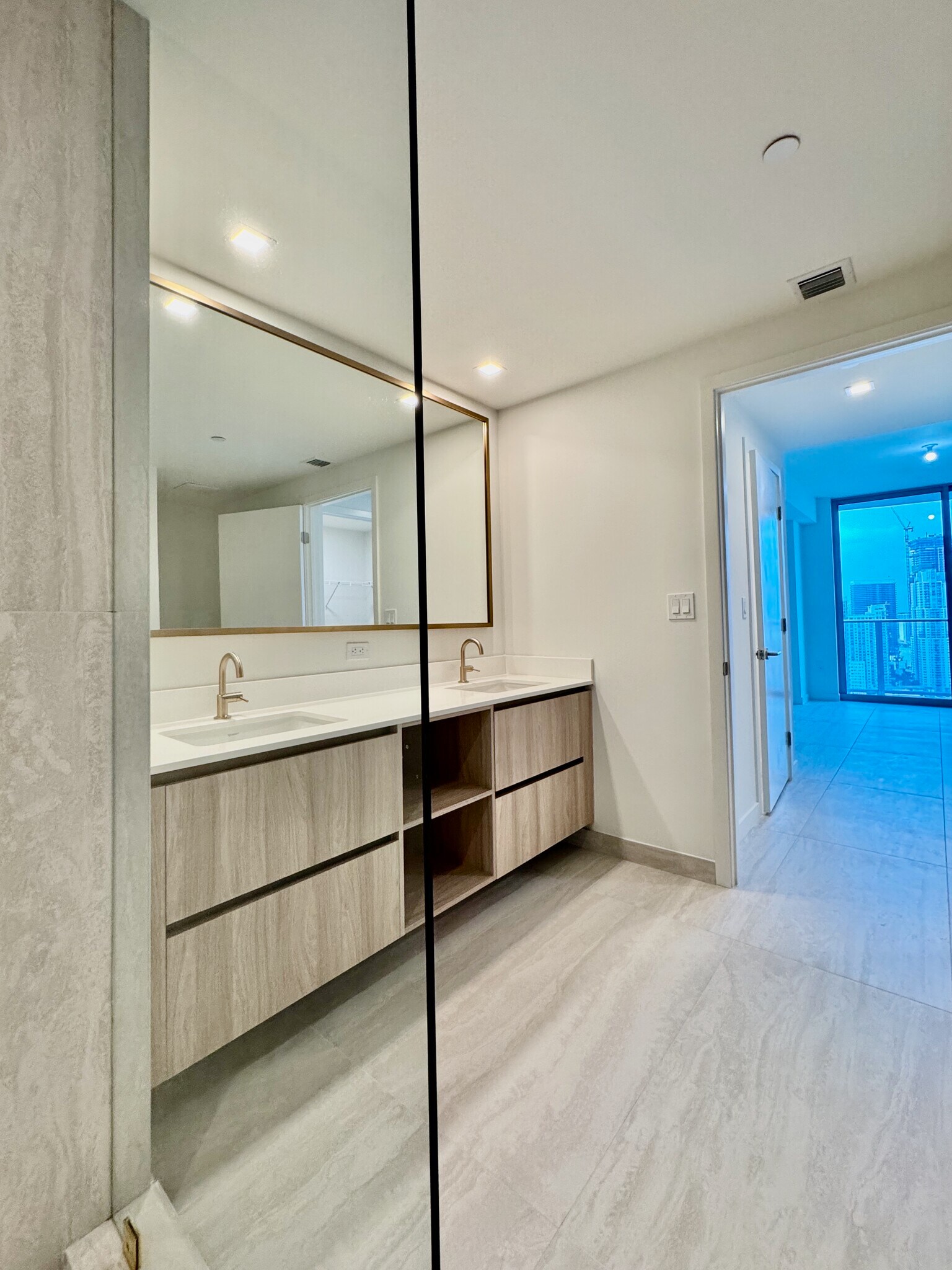 Building Photo - 77 SE 5th St