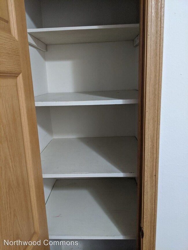 Building Photo - 1350 N Broadway Dr