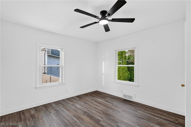 Building Photo - 4916 Southern Blvd