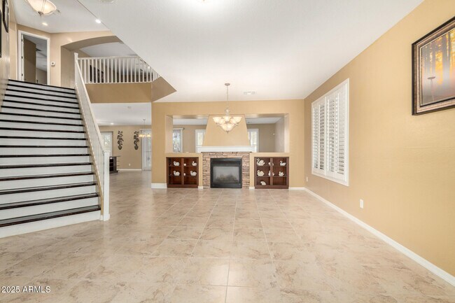 Building Photo - 6820 S 42nd Ln