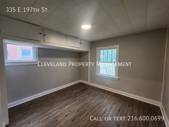 Building Photo - 335 E 197th St