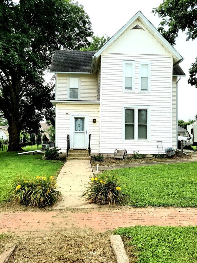 Primary Photo - 103 W 1st Ave