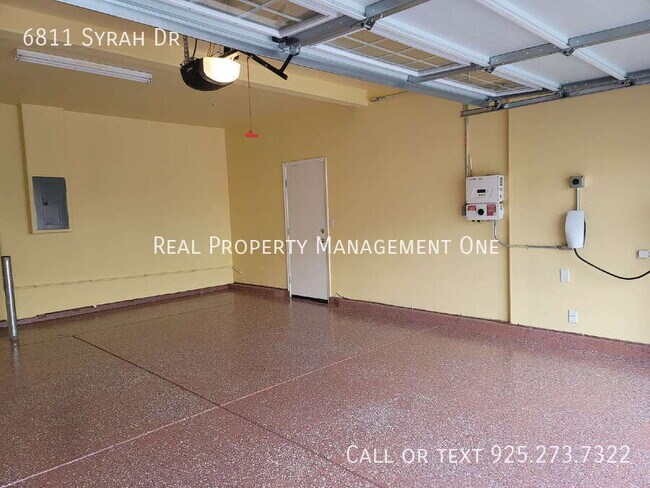Building Photo - 6811 Syrah Dr