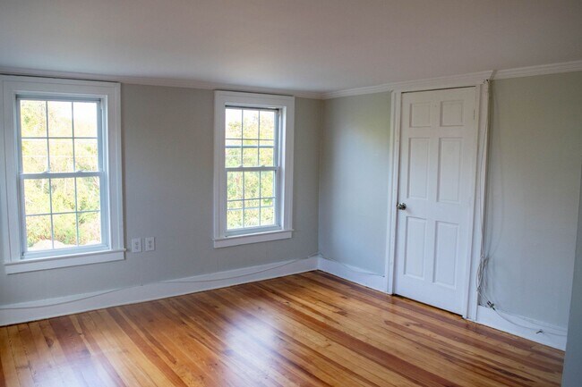 Building Photo - 25 South End Rd