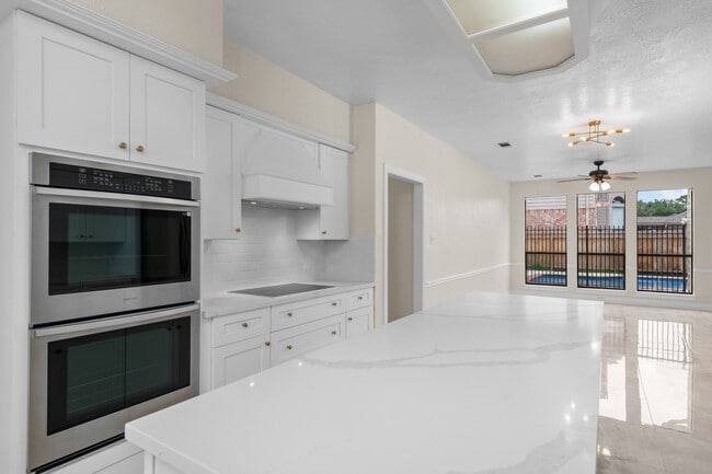 Building Photo - 17402 Wilton Park Ct