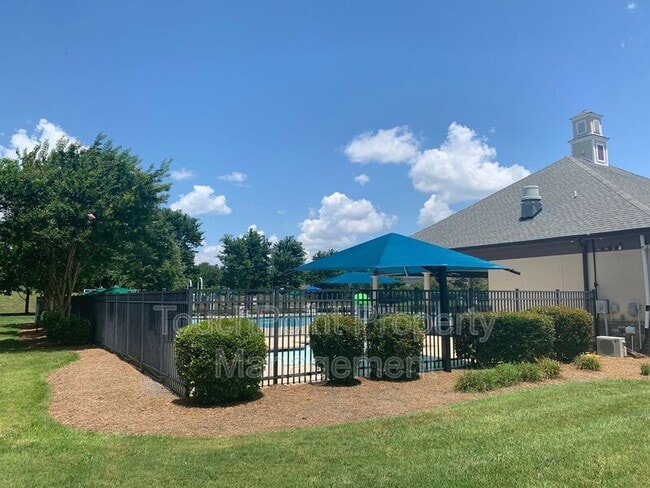 Building Photo - 12929 Beddingfield Dr