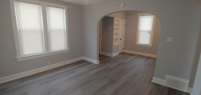 Building Photo - 4666 N 38th St