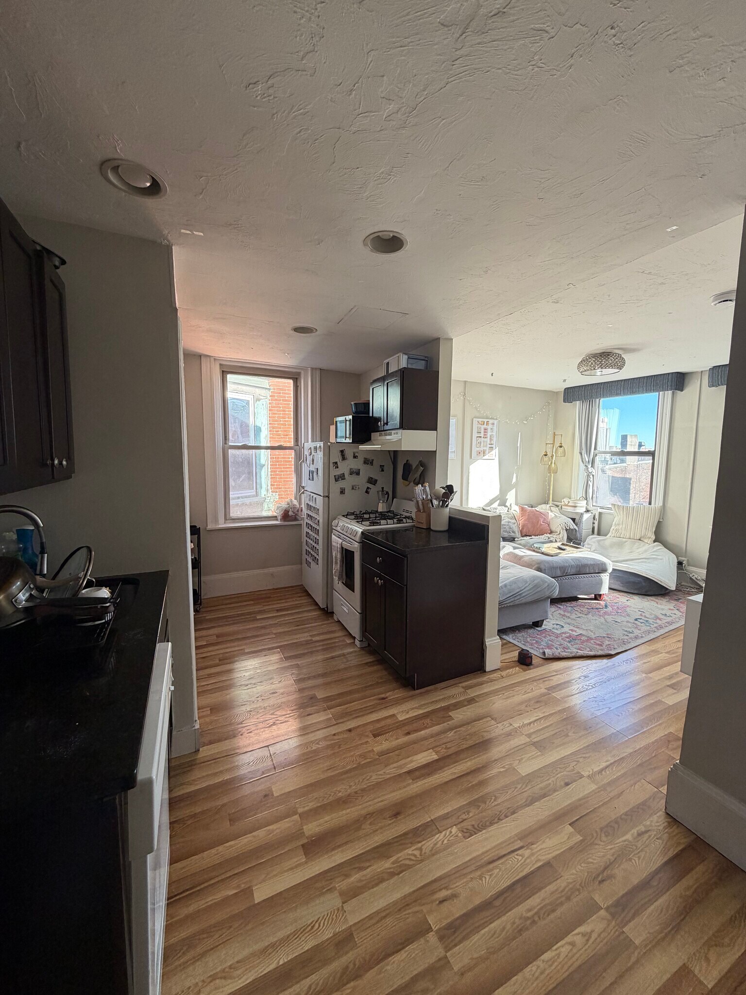 Building Photo - 222 Hanover St