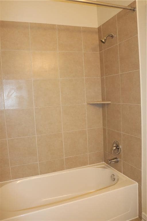 Building Photo - 913 Wolcott Dr