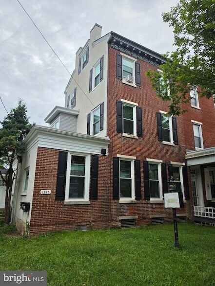 Building Photo - 1345 DeKalb St