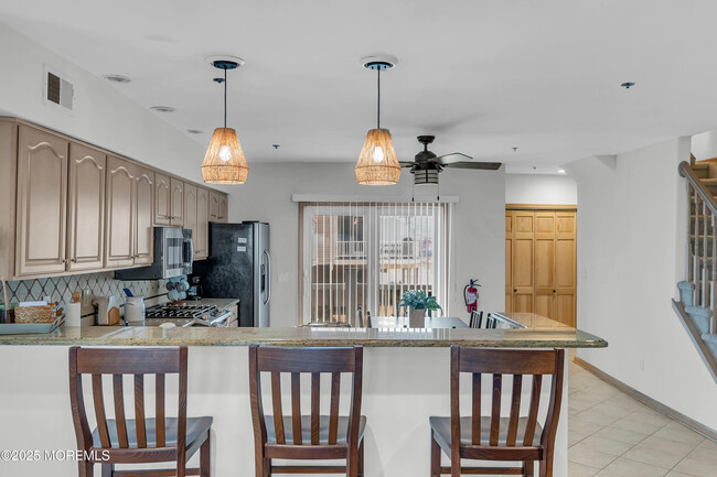 Building Photo - 15 E Tuna Way
