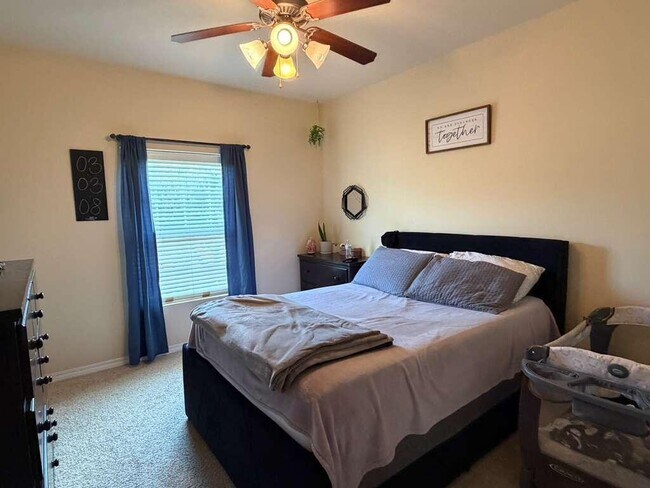 Building Photo - 1529 Bentley Cir