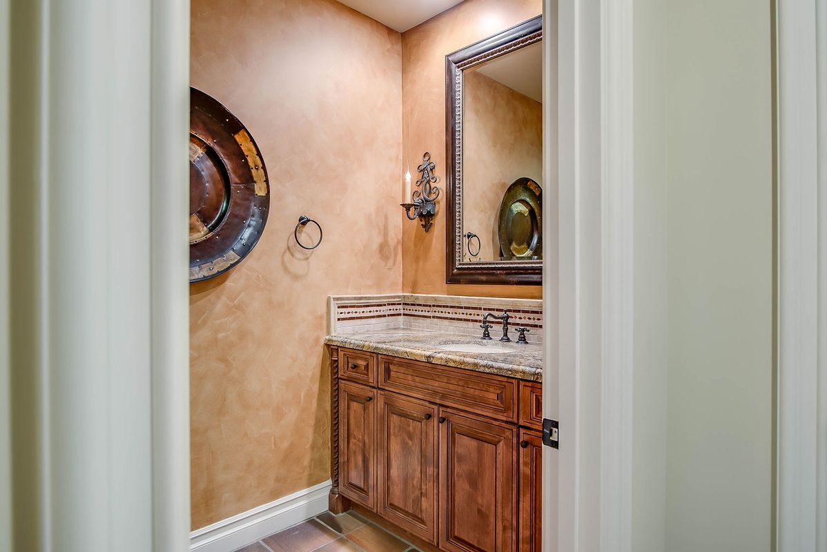 Building Photo - 25400 Prado De Las Peras