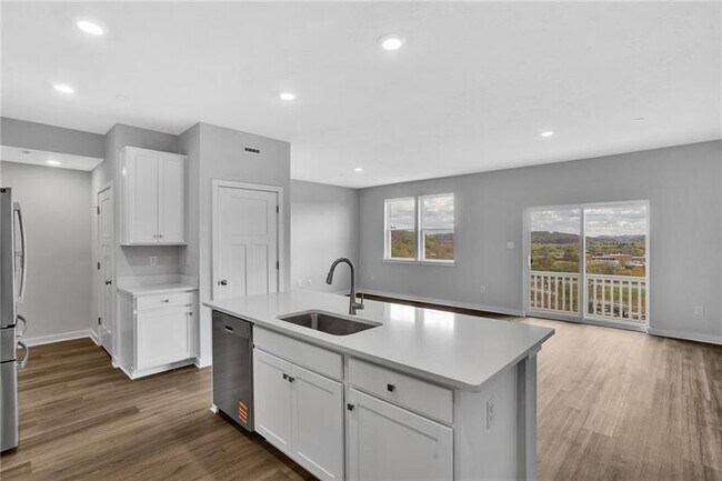Building Photo - 126 Scotland Ln