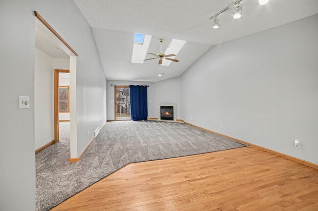 Building Photo - Beautiful 2 Bedroom Duplex Rental with Attached Garage $1700/Month