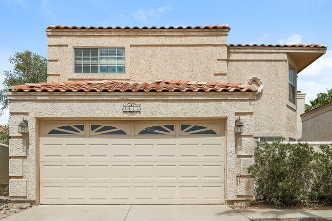Building Photo - 3422 E Woodland Dr