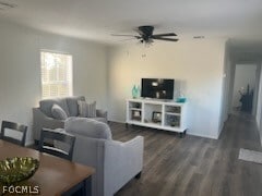 Building Photo - 435 S Zambria St