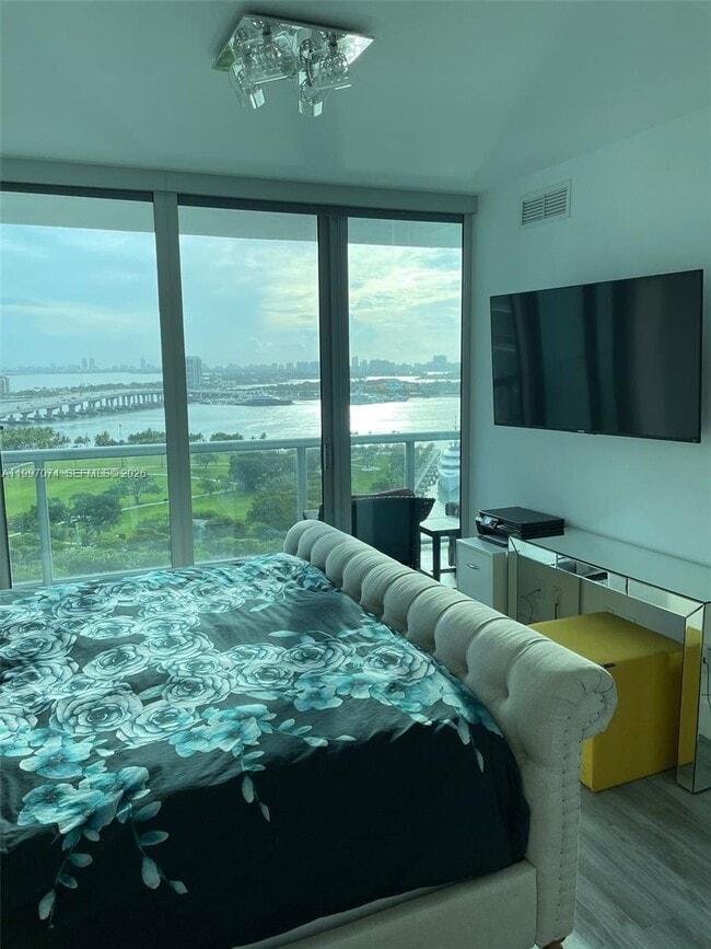 Building Photo - 888 Biscayne Blvd