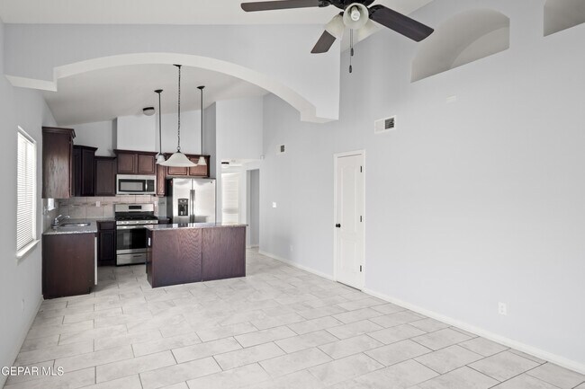 Building Photo - 14368 Chris Zingo Ln