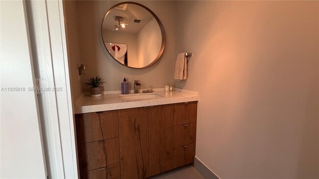 Building Photo - 92 SW 3rd St