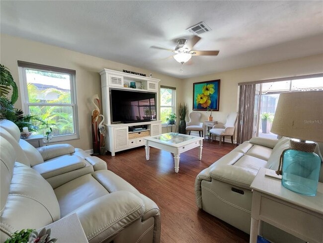 Building Photo - 3104 Clovewood Pl
