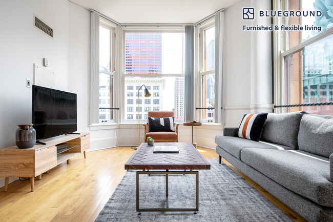 Primary Photo - 343 S Dearborn St