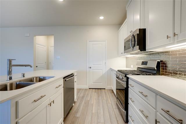 Building Photo - 13027 Makers Dr