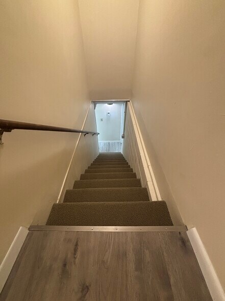 Building Photo - 2643 Lake City Hwy