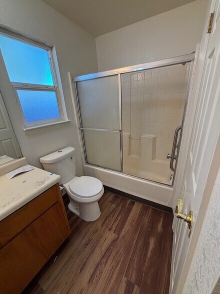 Building Photo - 901 Trinity Ave