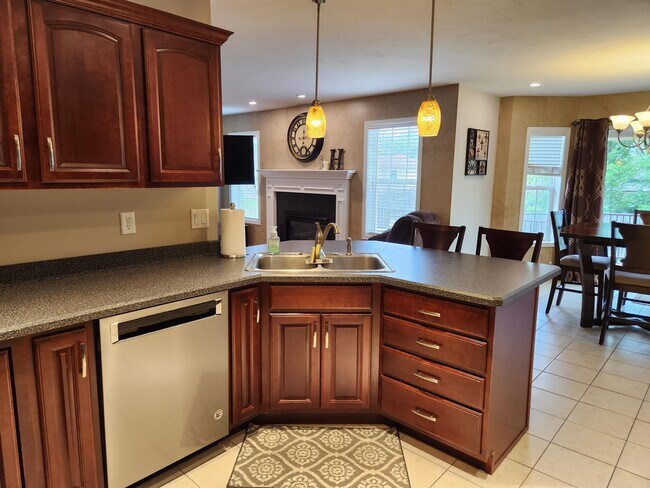 Building Photo - 8355 Nates Ln