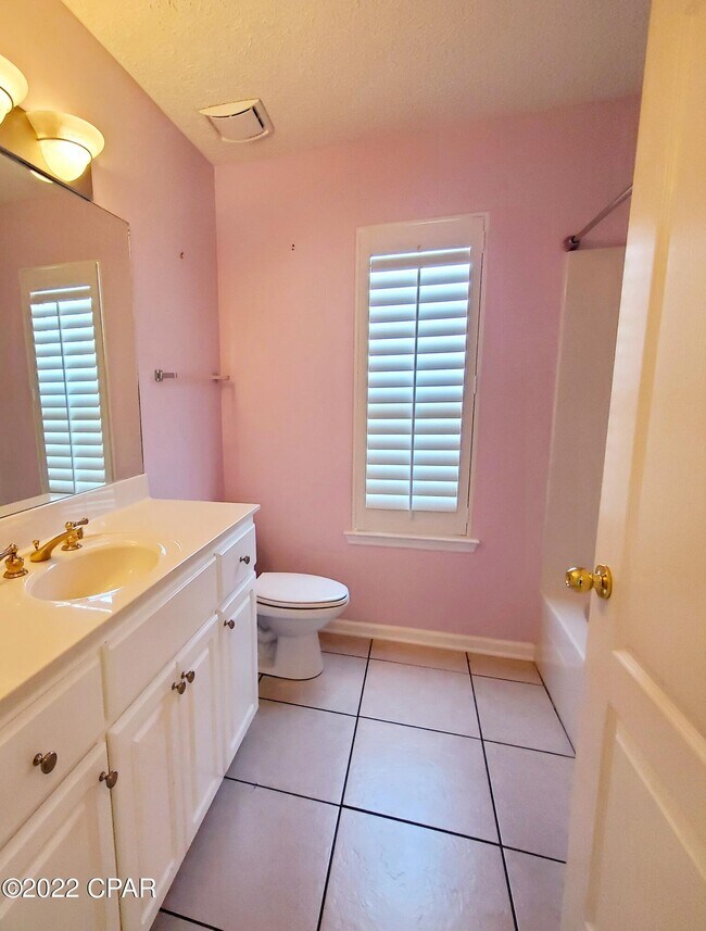 Building Photo - 431 Hidden Island Dr