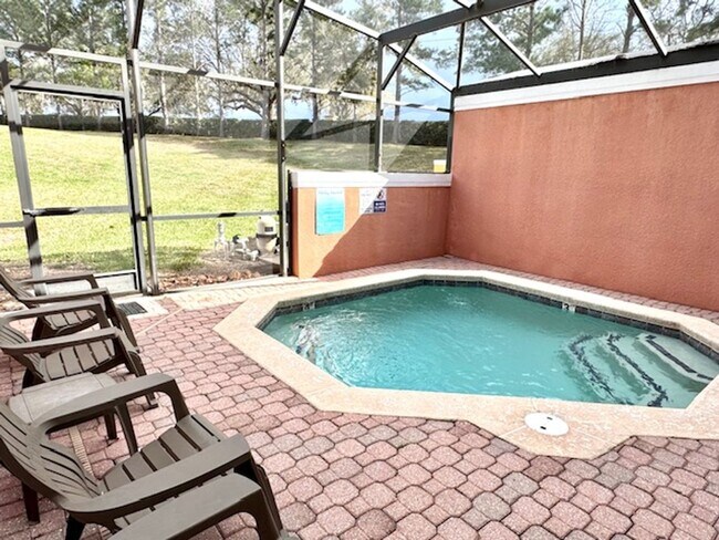 Building Photo - Kissimmee Townhome For Rent - Fully Furnished with 3 Bedrooms 2.5 Baths