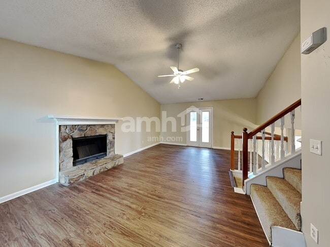 Building Photo - 32 Alston Ln SW