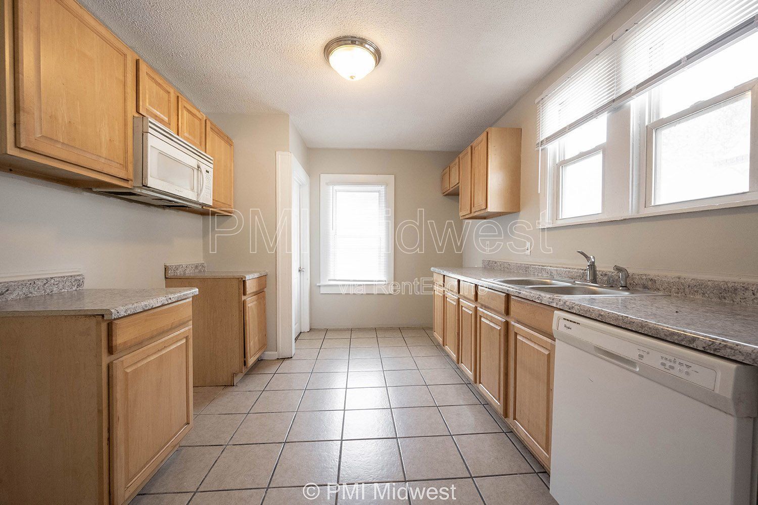 Building Photo - 1529 E Ohio St