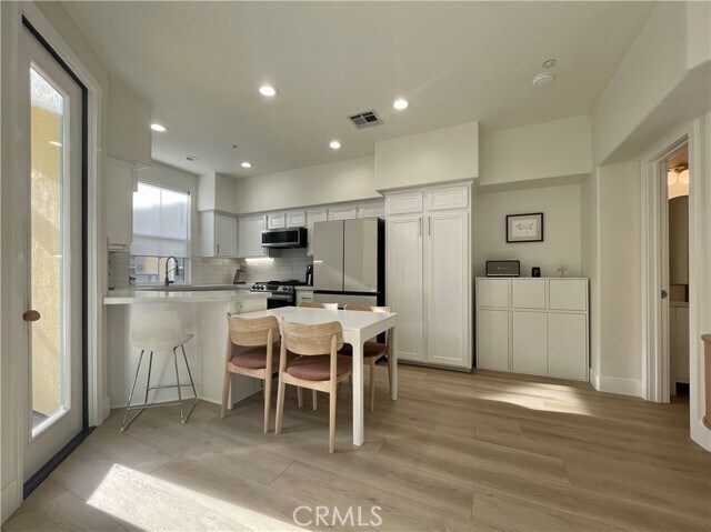 Building Photo - 1007 Terra Bella