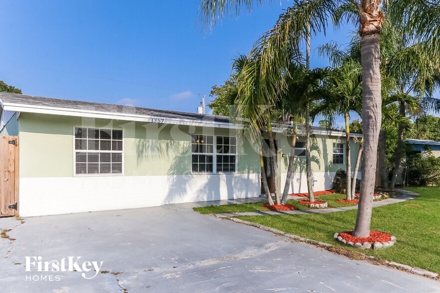 Building Photo - 1357 Drexel Rd