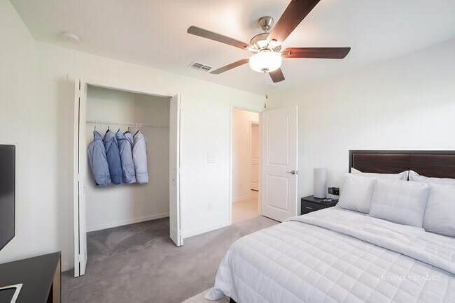 Building Photo - 4125 84th Ct E