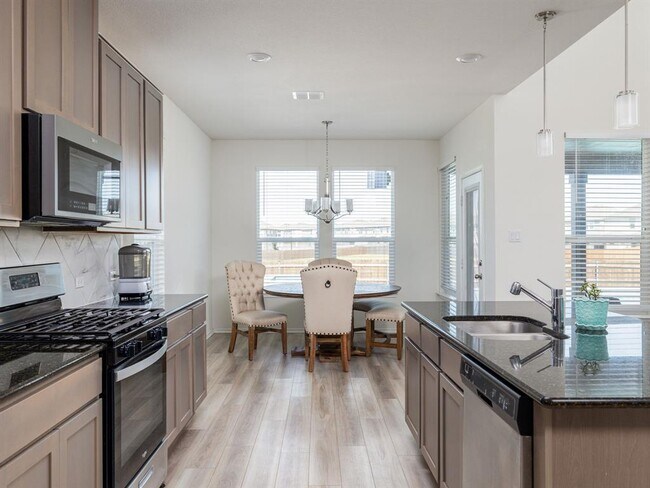 Building Photo - 3814 Riardo Dr
