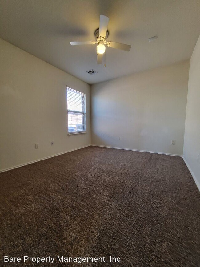 Building Photo - 4 br, 2 bath House - 524 Lone Oak Drive