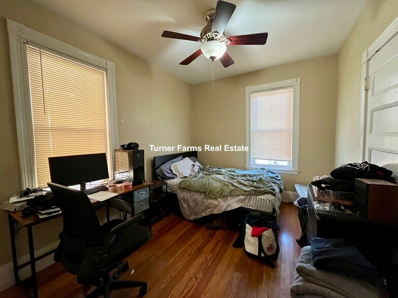 Building Photo - 83 Wensley St