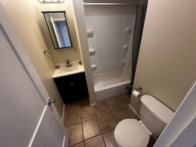 Building Photo - 2205 Monterey Dr