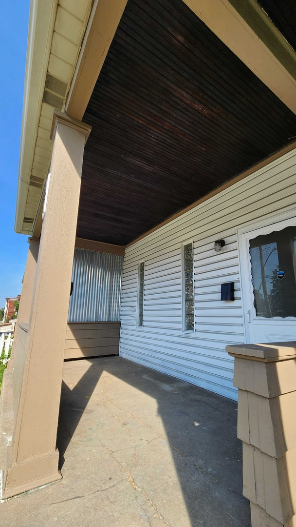 Building Photo - 121 Bausman St