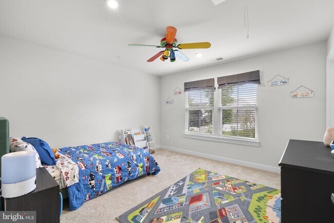 Building Photo - 1713 Aurora Way