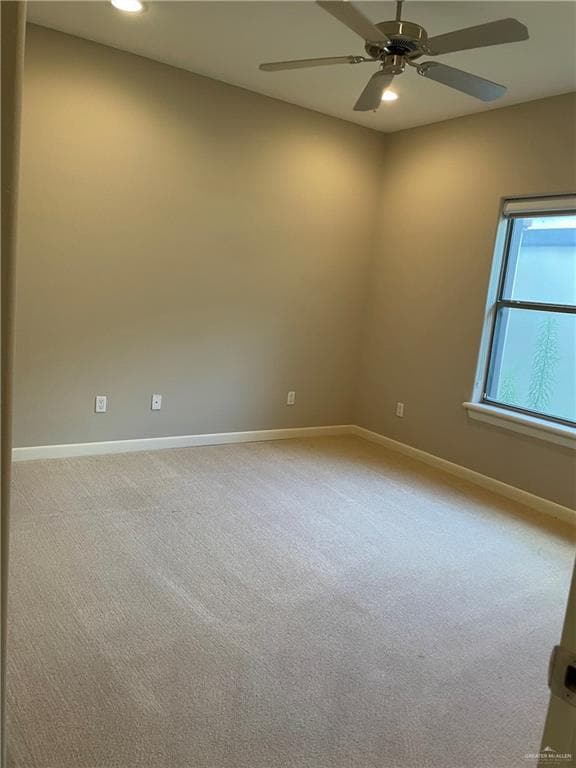 Building Photo - 20 E Thornhill Ave