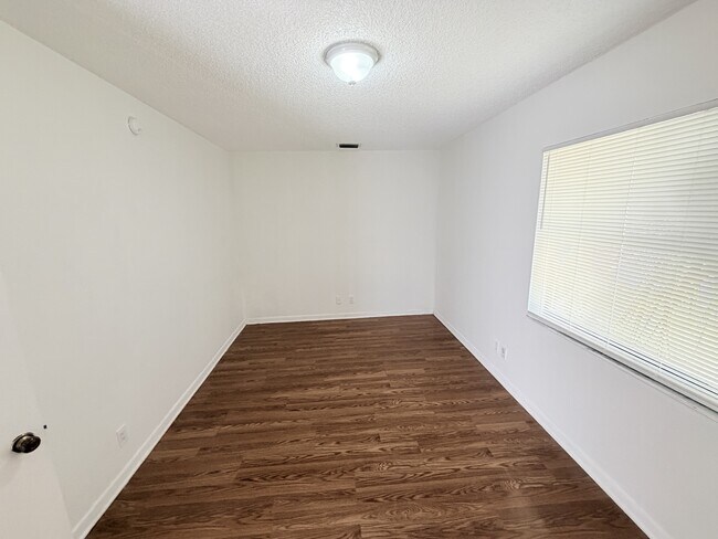 Building Photo - 36 N Crossings Cir