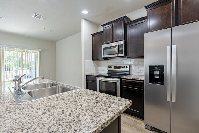 Building Photo - Beautiful 3 bedroom, 2.5 bathroom home in Ridge at Slaughter!!!