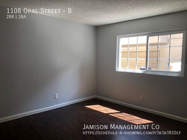 Building Photo - 1108 Opal St