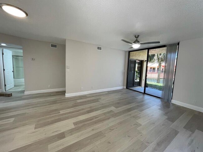 Building Photo - 5741 Riverside Dr