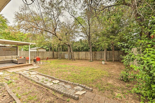 Building Photo - 4628 Bonnell Ave